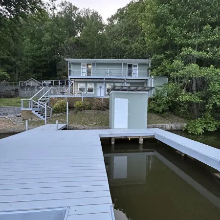 Riverfront Property Newly Renvoated The Sweet Retreat