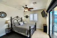 Riverfront with private dock, river views from every room & arcade games!