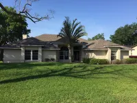 Relax at Southern Exposure in Auburndale with a Pool & 76 Acre Private Lake.