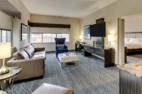DoubleTree by Hilton St. Louis Forest Park فنادق في سانت لويس