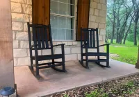 Private 2-Acre Salado Hill Country Villa, Heated Pool, Hot Tub, Sleeps 9 - 4-Sterne