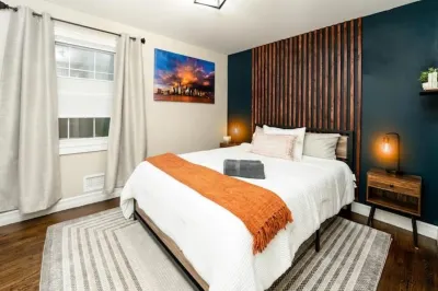 Luxury 3 BR, 2 Bath NYC Retreat
