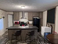 Cozy 3 Bedroom 2 Full bathroom Home located minutes from Historic Downtown. Hotels in Georgetown