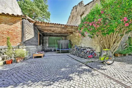 Superb Maison de Maître in Provence with infinity poolXXL and bicycles Отели в г. Бокер