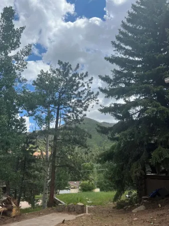 Relaxing Mt. Walkout Retreat-"Retreat Below Chipita Park" Отели рядом с достопримечательностью «Пайкс Пик - Америкас Маунтин»