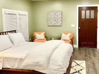 Modern Apartment on The Talimena Scenic Byway-walk to downtown Hotels in Mena