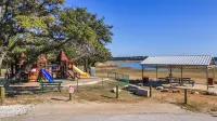 Panoramic views of Lake Travis & TX Hill Country