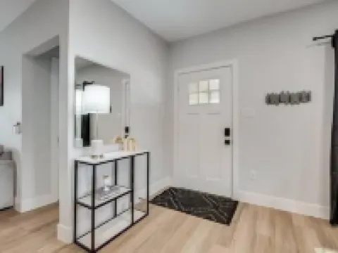 Old Town Keller 5bed 3 bath home Hotels in Keller