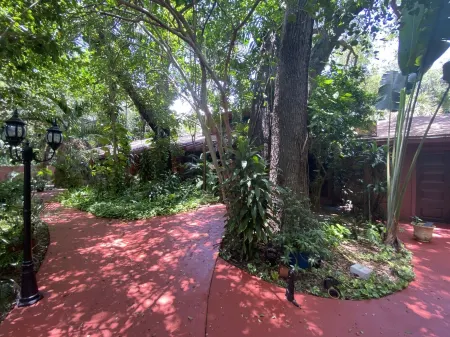 Miami Oasis with Pool Near Shops and Beaches Отели в г. Север Майами