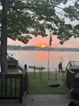 Cozy house on the lake with hot tub