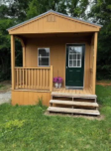 Cozy little cabin in a small town Hotels in Atoka County