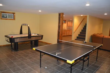 Bear Trail Lodge  - Potter County Vacation Home