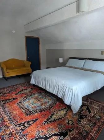 Apartment over shops in Bath Historic District