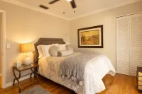 Beautiful 4 Bed 3 Bath Renovated Furnished House S Hsv  2 Car Garage Non Smoking Hotel a Madison County