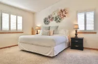 Spacious, Clean Home in Town w/ King En Suite & Hot Tub