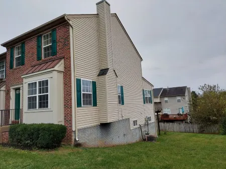 4 Bdr TH Near Historic Downtown Fredericksburg & Quantico Sleeps 8 more