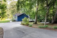 Blue Sky Bungalow