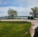 Charming 4-bedroom Lake house on Lake Ripley in Cambridge Hotels in Lake Ripley