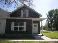 THE AUGUSTUS HOUSE  NEW Superb 3-bedroom townhome in Hallsville