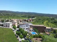 Apartments with pool in the pre-Pyrenees