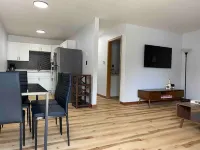 Henderson Haven / KING 2BD/1BA Apartment