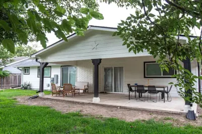 Spacious Modern 3BD/2BA 10-min drive to DT/Domain Отели рядом с достопримечательностью «Остин Хинду Темпл & Комм Сентер»