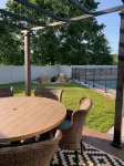 Hot Tub, Fire Pit, Private Backyard - Near Wineries & SPIRE
