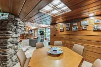 A Fay Jones Experience - Steps to UA Campus