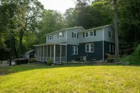Farmhouse 1903 Renovated w Pond and Stream on Kittatiny Park