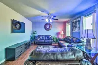 Luxury Modern Home w/Coffee bar and more. Sleeps 8 guests! Hotels in Lancaster