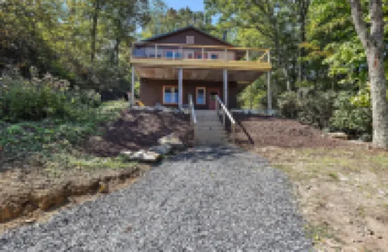 Woodsy/Modern Cabin, Big Views, Firepit, Close Hikes, Wifi, Close to Br / Boone