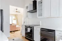 Luxe Modern Hideaway in Downtown Decatur - 1BR 1BA