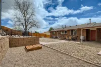 Modern & Spacious - 5 King Beds With Private Backyard Oasis & Sunroom