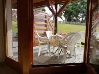 Lovely, quiet 4-star apartment for two - close to village and lake - Wi-Fi