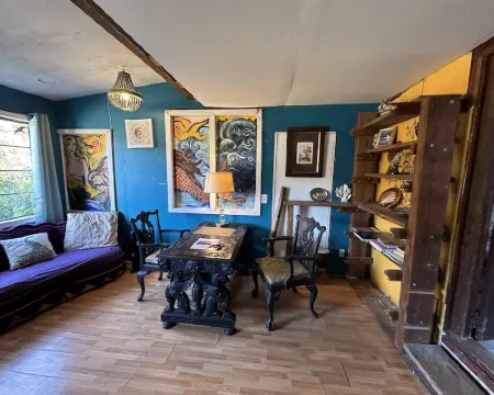 Mermaid Suite + Private Trails, Cave and Creek! Hotels in Topanga