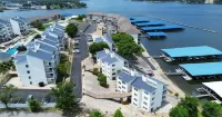 Tranquil Family Lakefront Condo Main Channel Close to Everything 2bed/2bath. Hotels near Osage Beach Outlet Marketplace