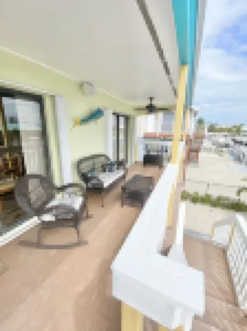 Waterfront home perfect for fishing, water sport, fam fun in Marathon FL keys