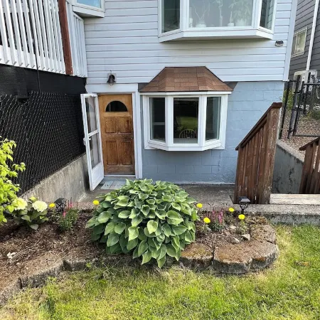 Cozy 1 bedroom apartment in Enjoyable Ketchikan with WiFi.