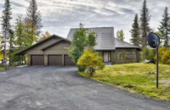 Spectacular Home on the Kenai River Hotels in 