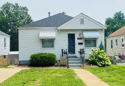 Dogtown: St. Louis Family Favorite! Forest Park, Zoo, Arch, SLU, WashU, Yard,BJC Hotels near Missouri History Museum