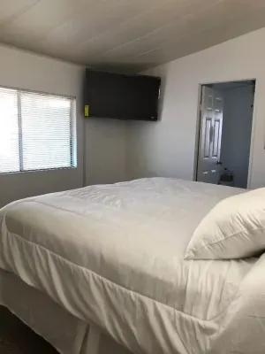 The Green River House