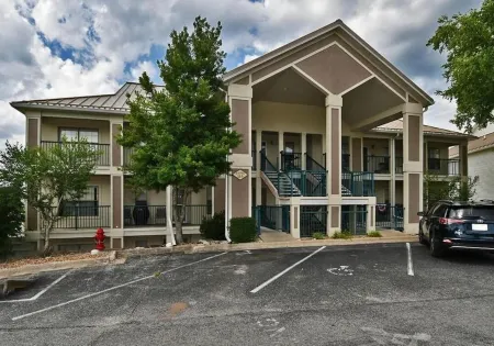 The Great Escape - 3 bedroom/3 bath condo at Emerald Bay on Table Rock Lake