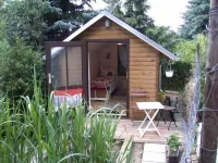 Cozy vacation home with an outdoor pool in a peaceful location by the forest Hotels in Pirna