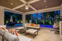 Luxurious Delray Beach Pool Home in Downtown Delray! VIP Beach Passes!