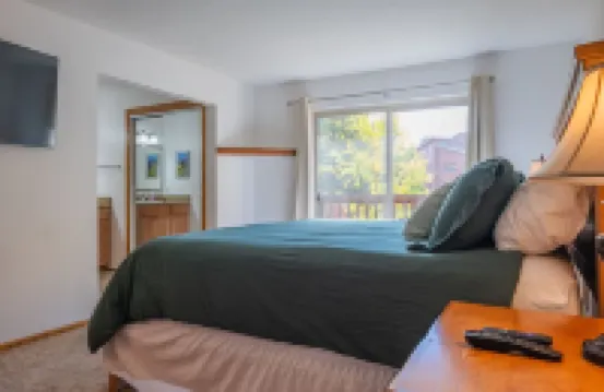 2BR Pine Ridge Condo; Ski-In, Walk to Downtown