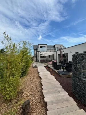 Maison Contemporaine vue mer et Piscine Intérieure Hotels in Locquirec