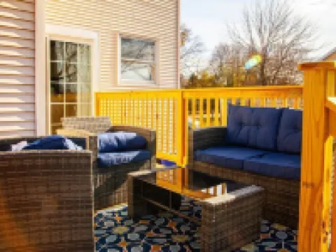 Scenic   River  View Hotels in Enfield