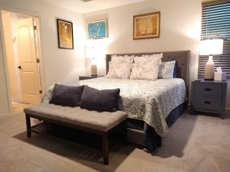 Cozy and Spacious home near Ruoff, Grand Park, Conner Prairie & Clay Terrace