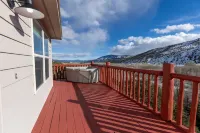 Shavano Chateau 4bd 3ba near Monarch on 50!  New Listing Special for Summer 2024