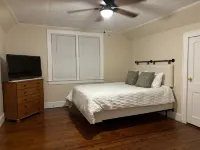 Spacious Country Comfy Living in Yadkin Valley Wineries, Askew Winery, Downtown! 에드워즈 호텔